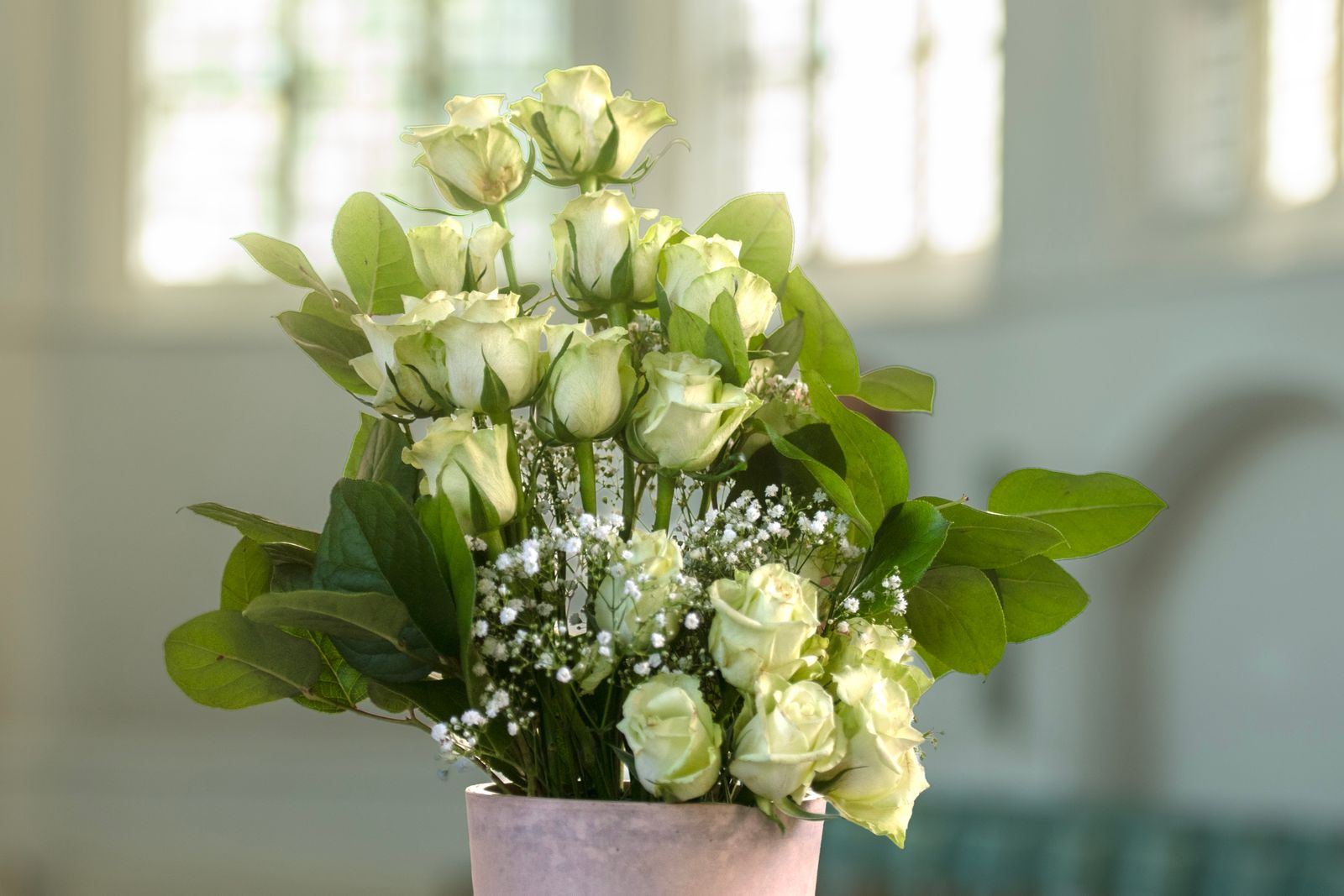 Choosing sympathy flowers: a gentle guide
