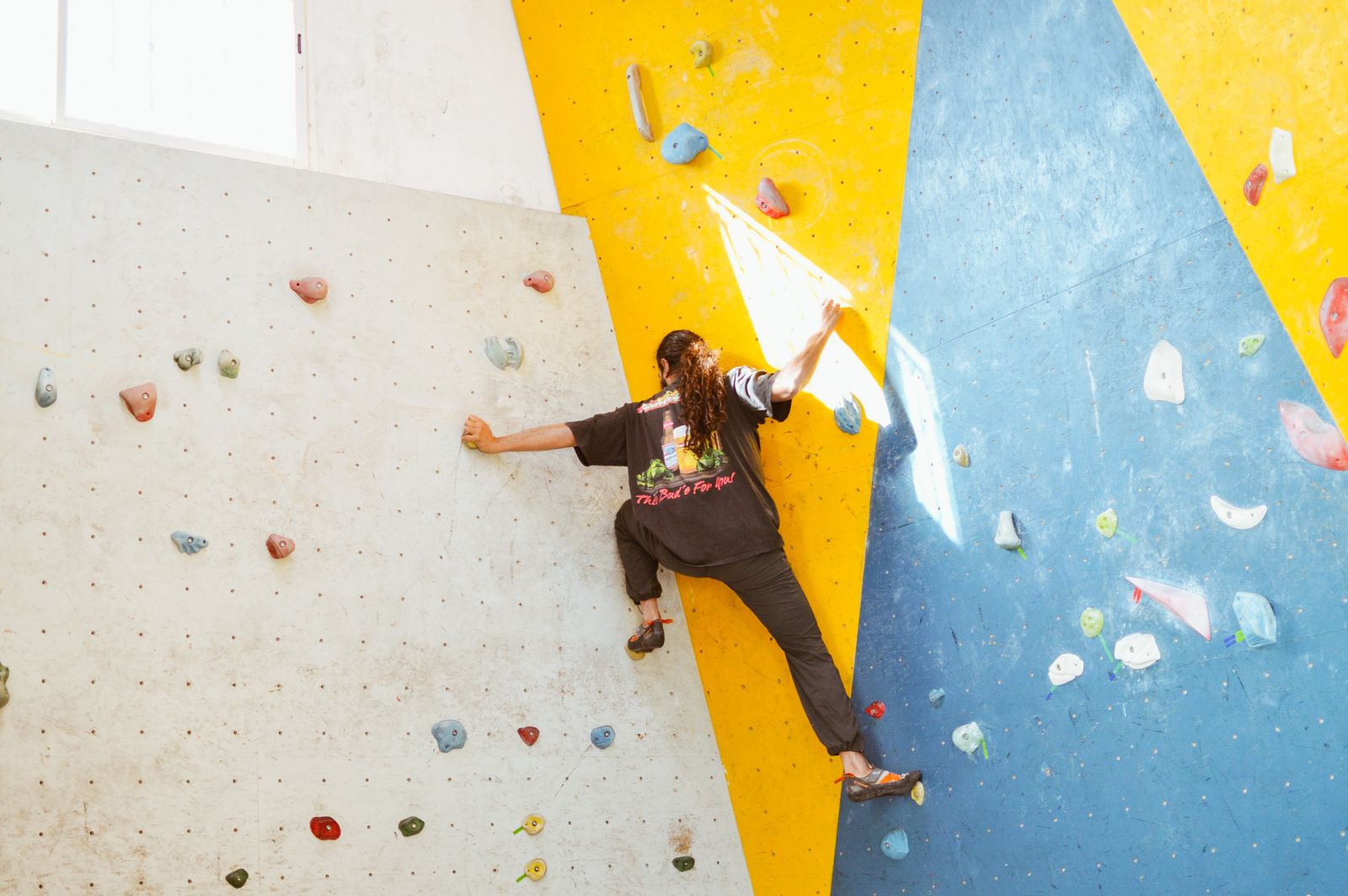 Bouldering grades explained, from V0 to V7