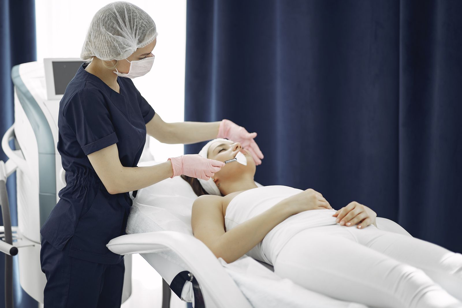 How to prepare for your first facial peel