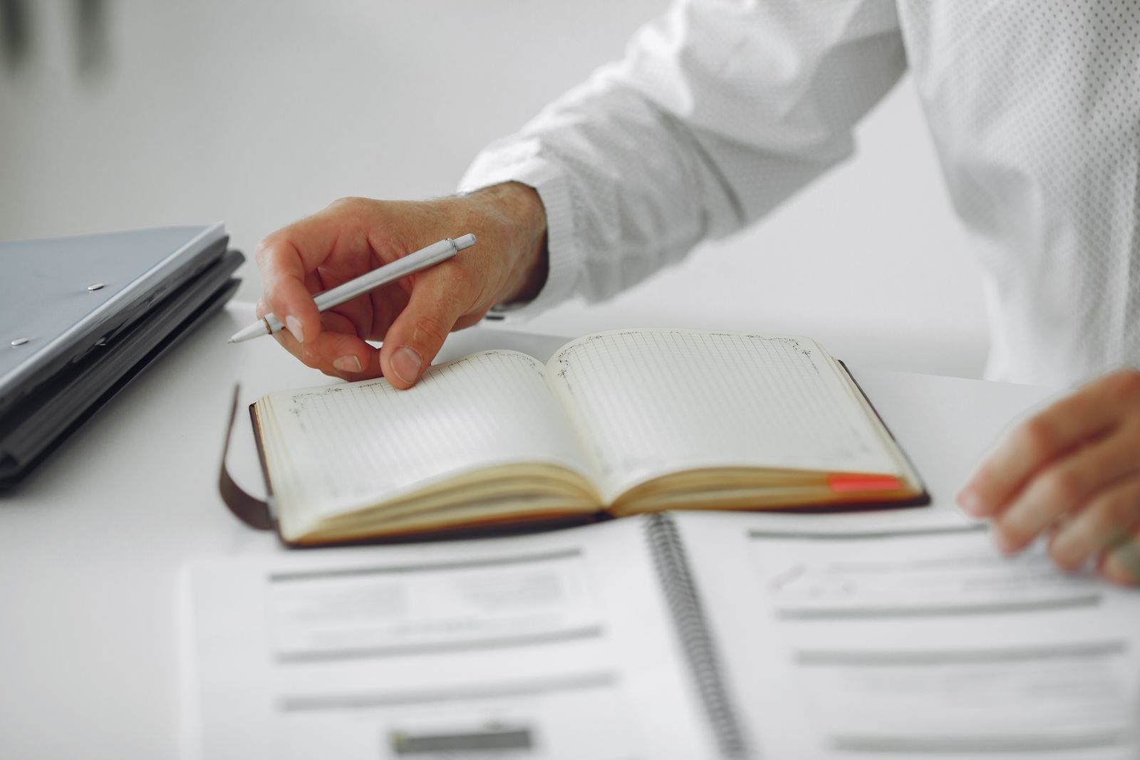 What to bring to your first meeting with a lawyer