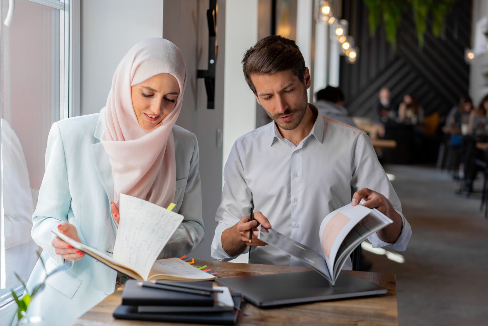 Group classes or private lessons: which suits you?