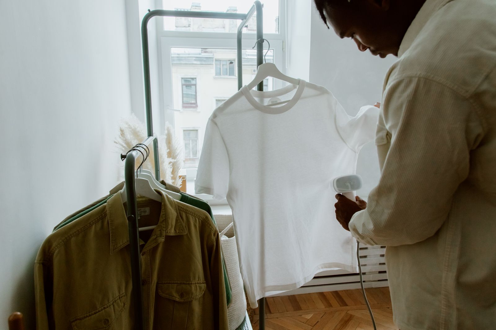 How to keep shirts crisp between cleanings