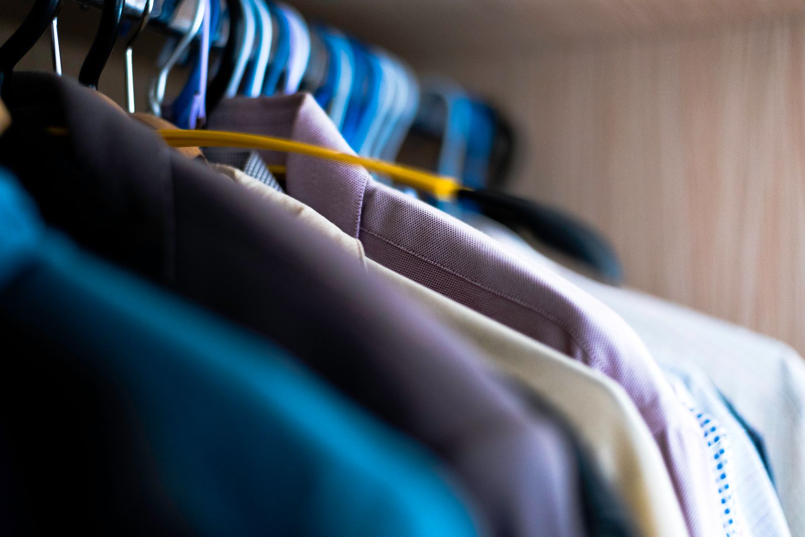 How to store seasonal clothes