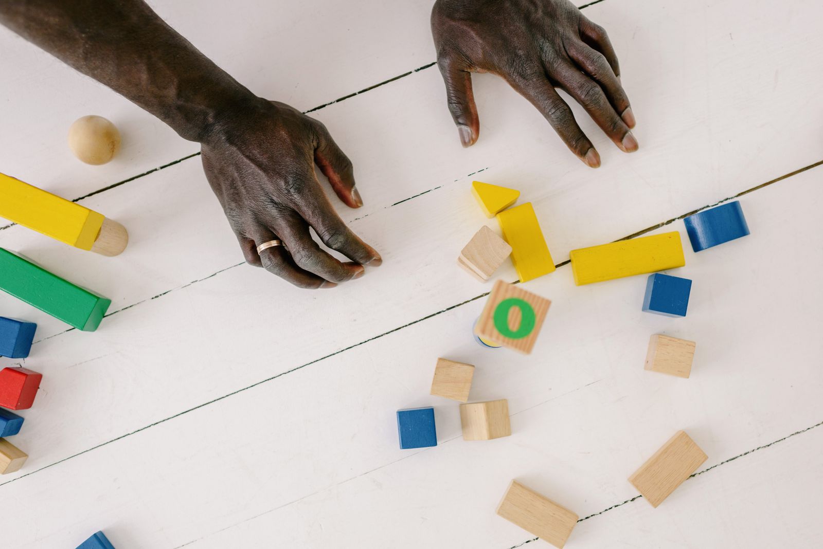 Simple play ideas for rainy days at home