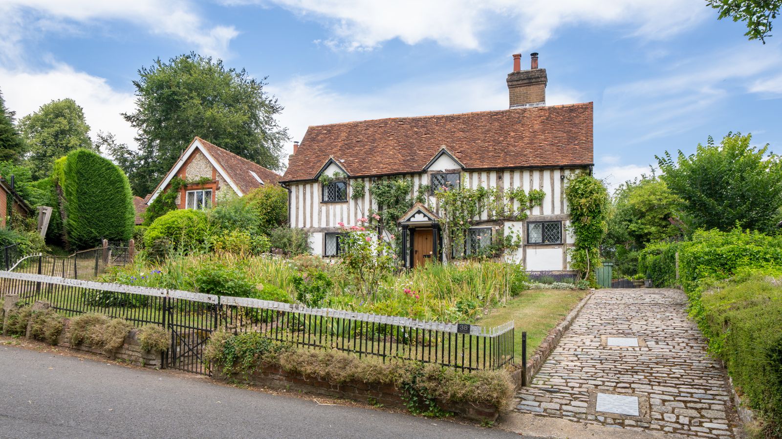Cottage with a long garden