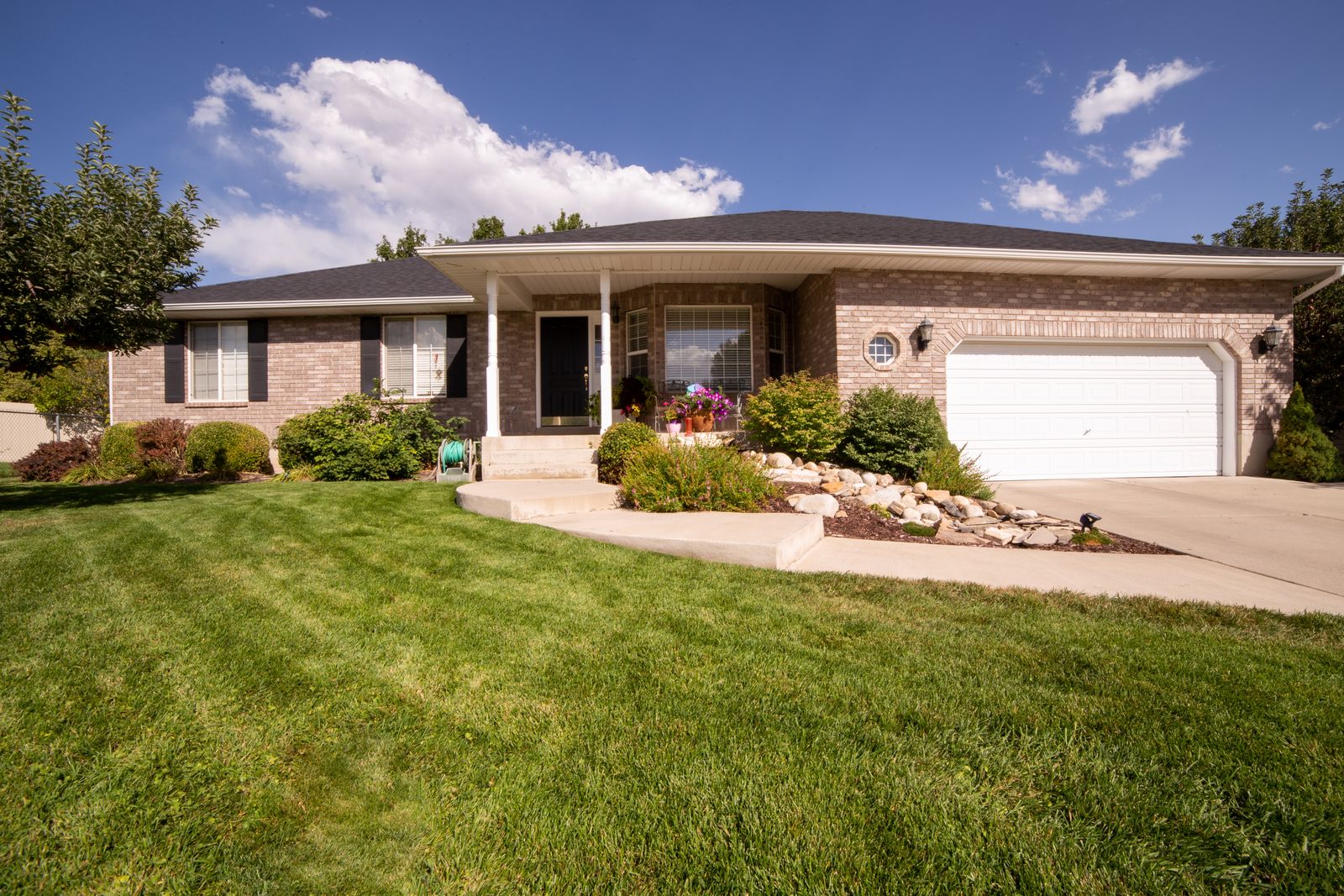 Single-storey family bungalow